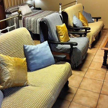 Anri Guesthouse Bloemfontein Extérieur photo