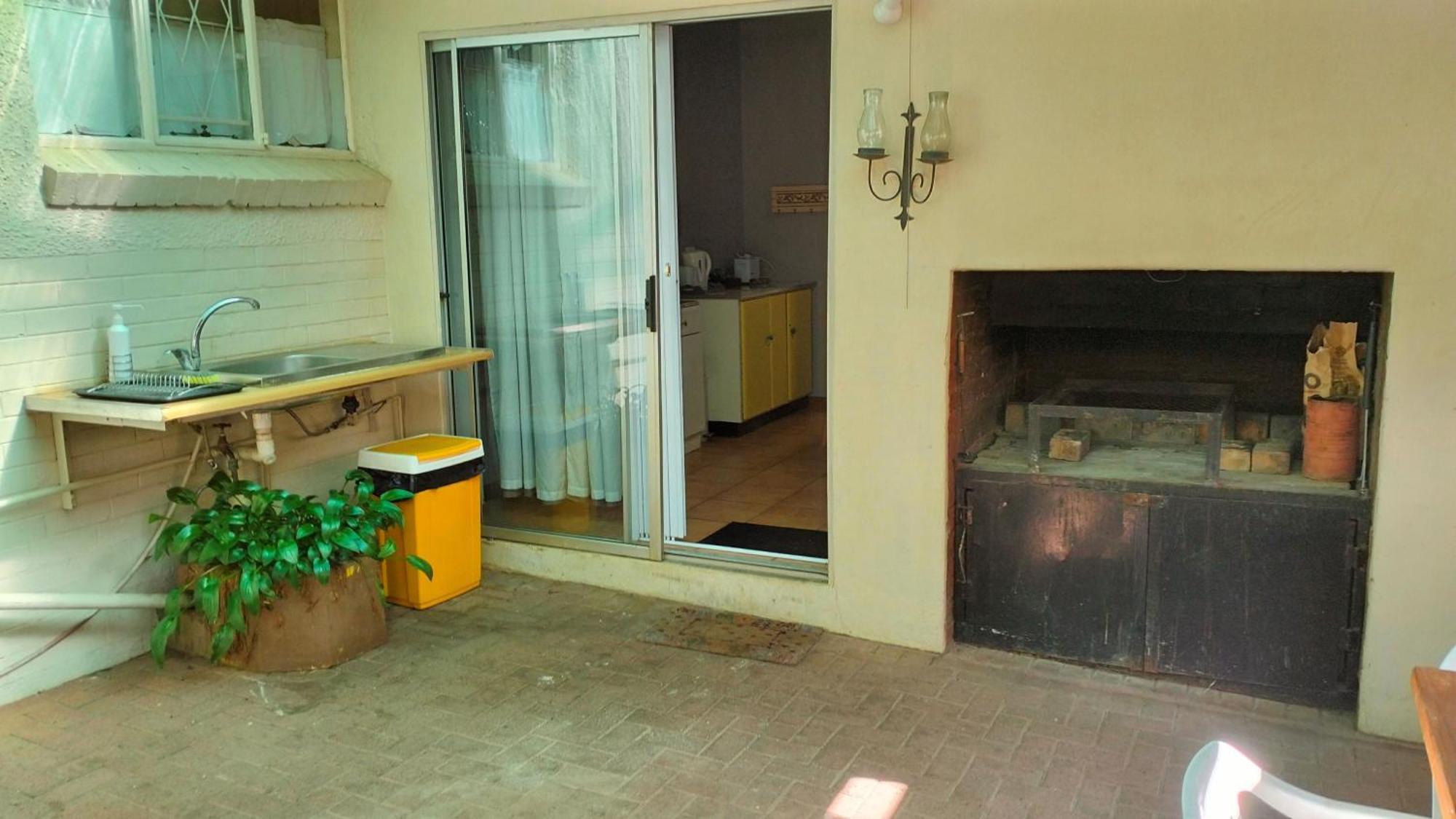 Anri Guesthouse Bloemfontein Extérieur photo