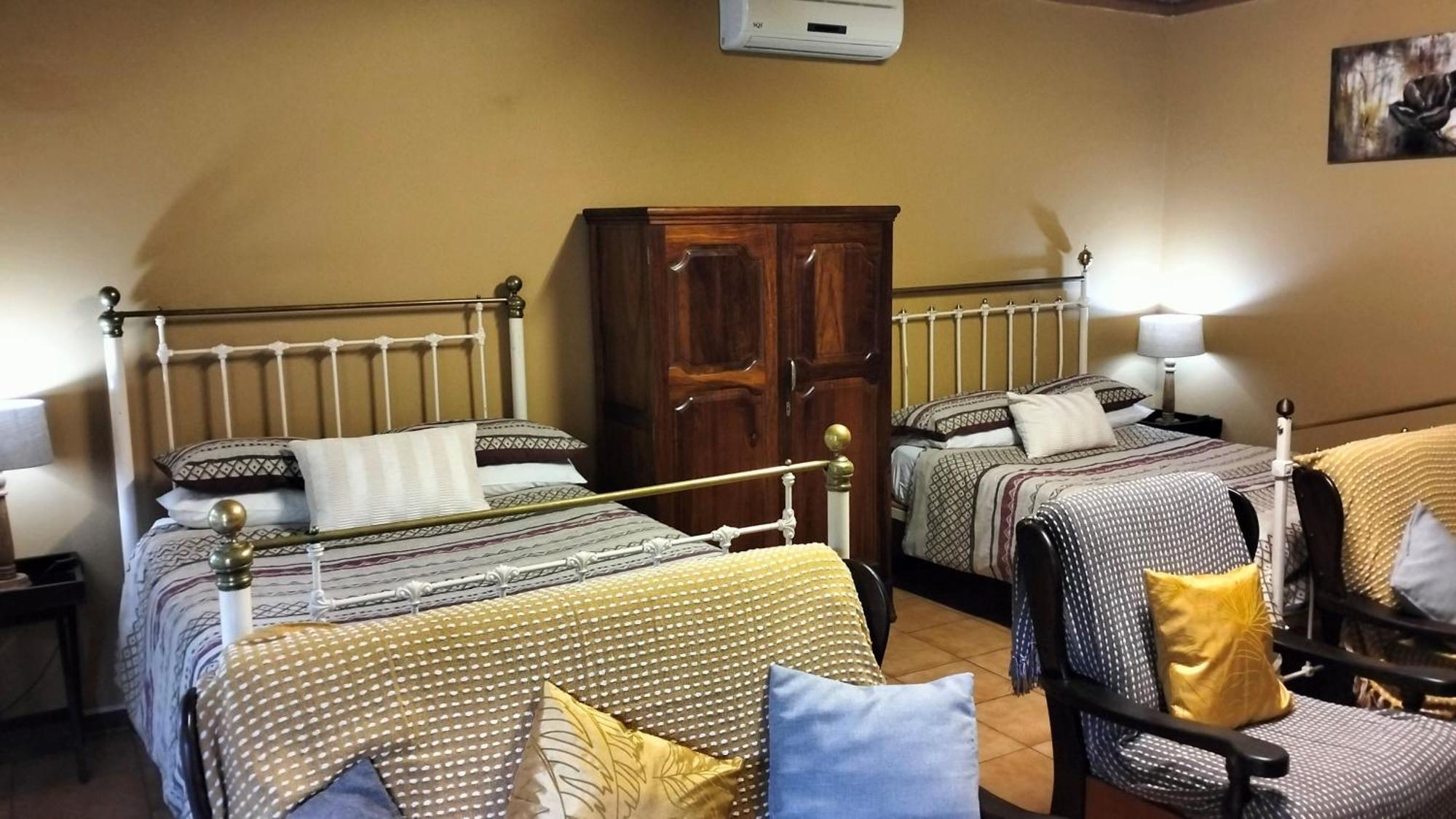 Anri Guesthouse Bloemfontein Extérieur photo