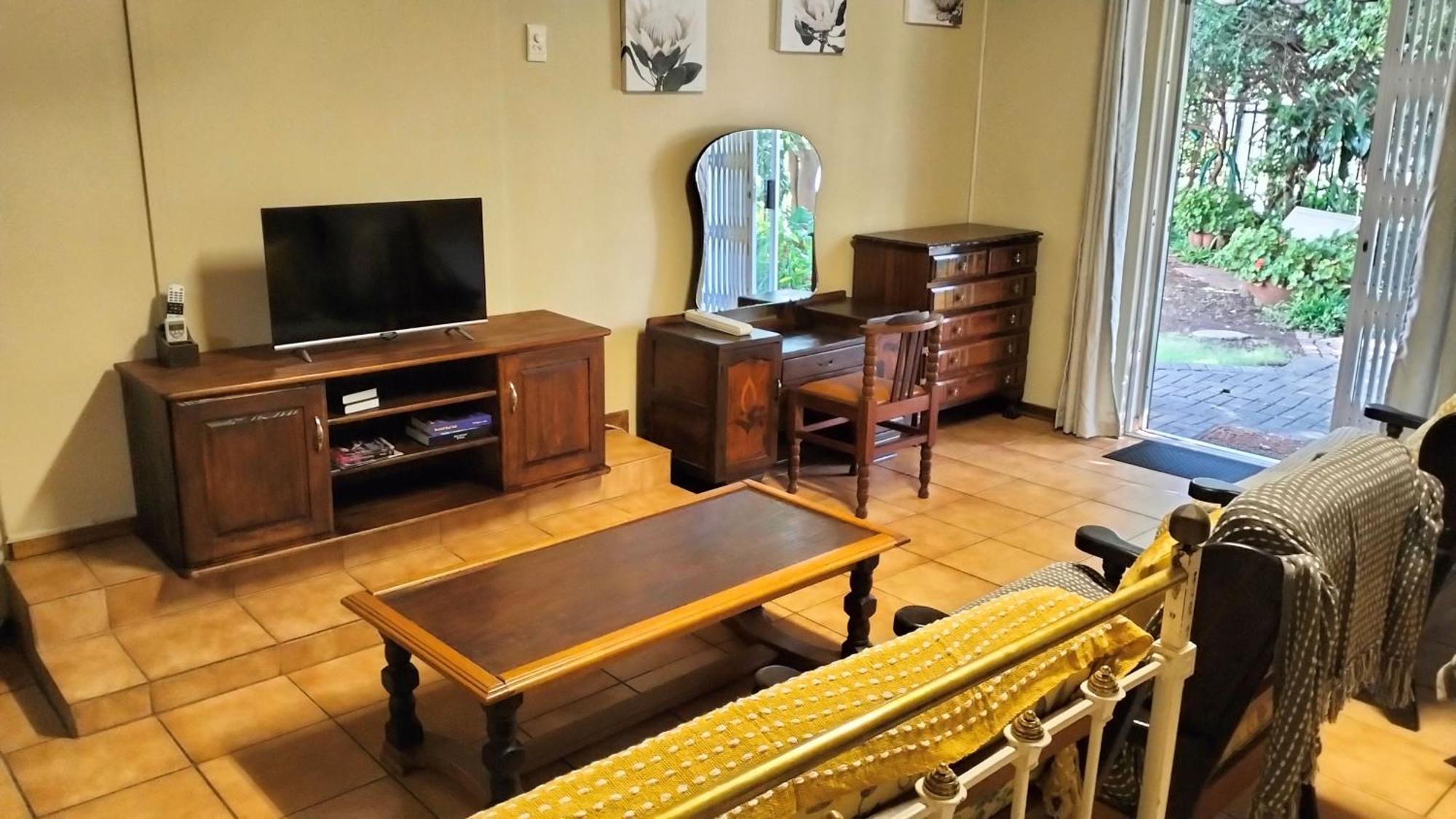 Anri Guesthouse Bloemfontein Extérieur photo