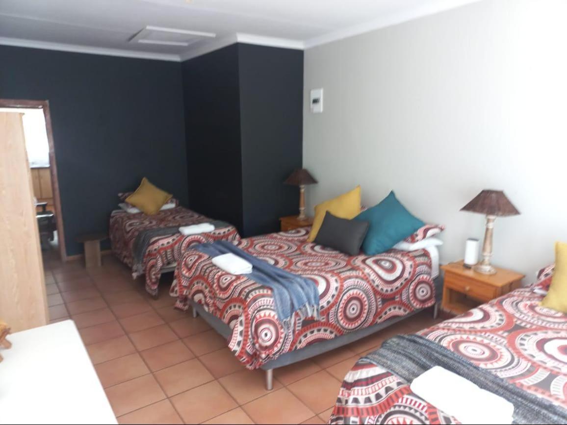Anri Guesthouse Bloemfontein Extérieur photo