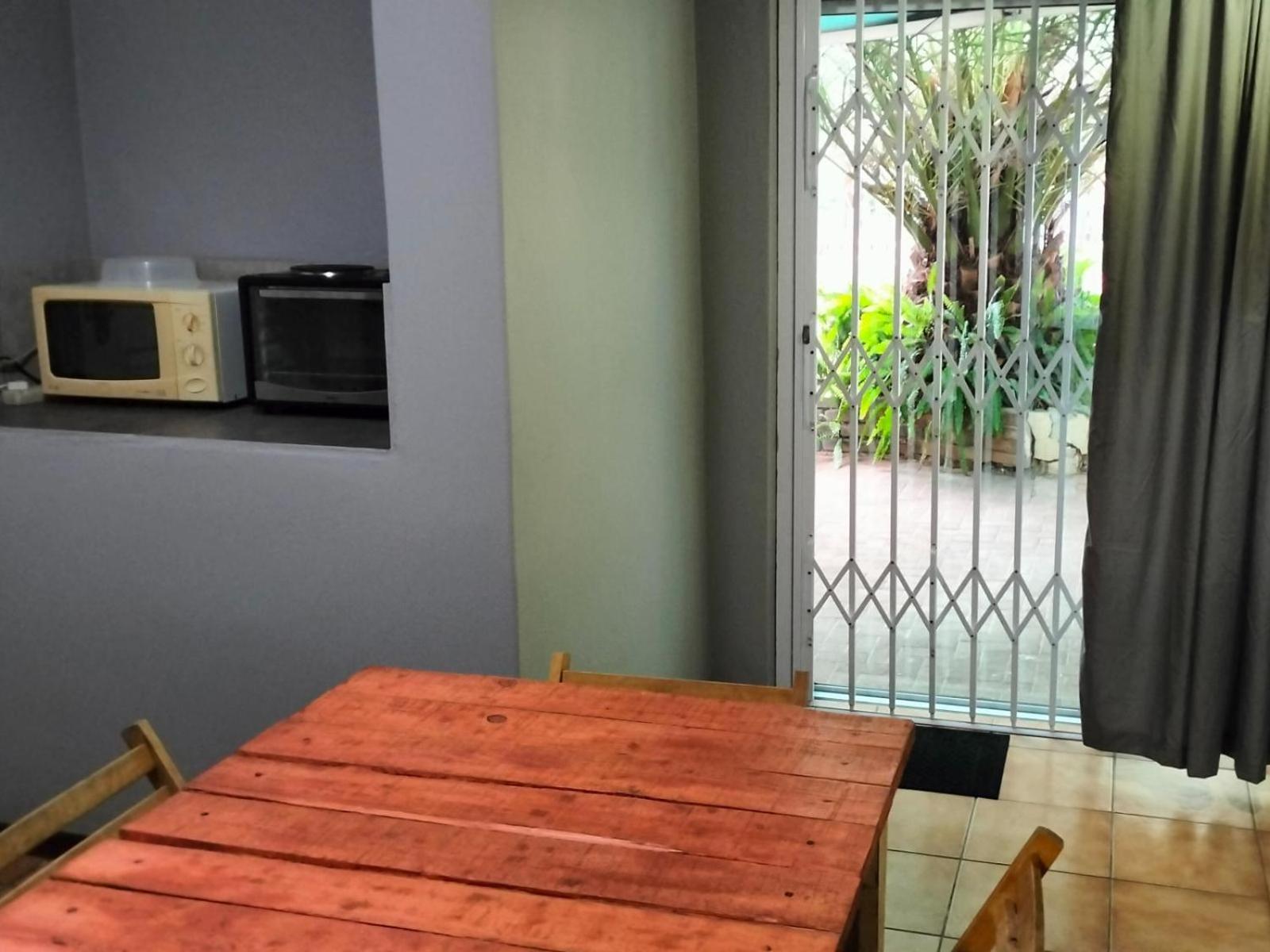 Anri Guesthouse Bloemfontein Extérieur photo