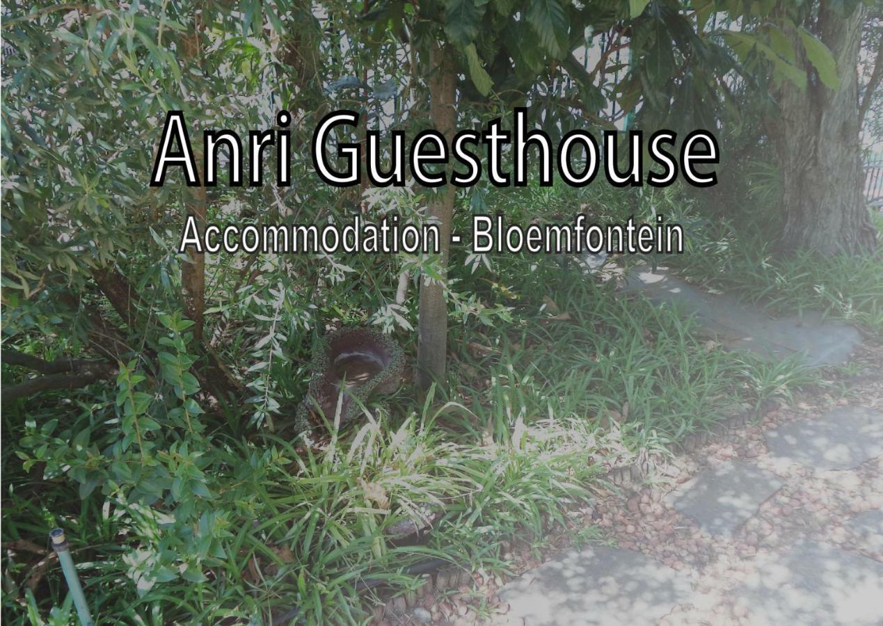 Anri Guesthouse Bloemfontein Extérieur photo